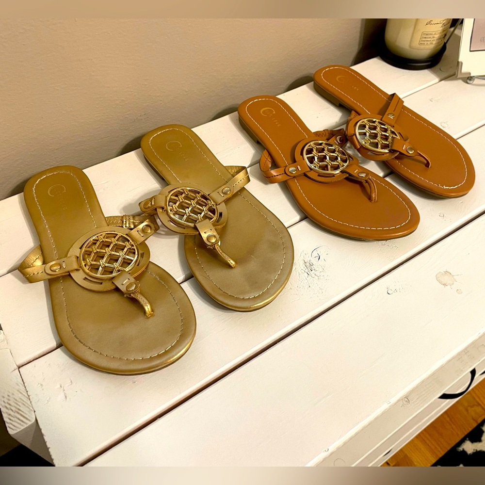 2 Sets of Sandals